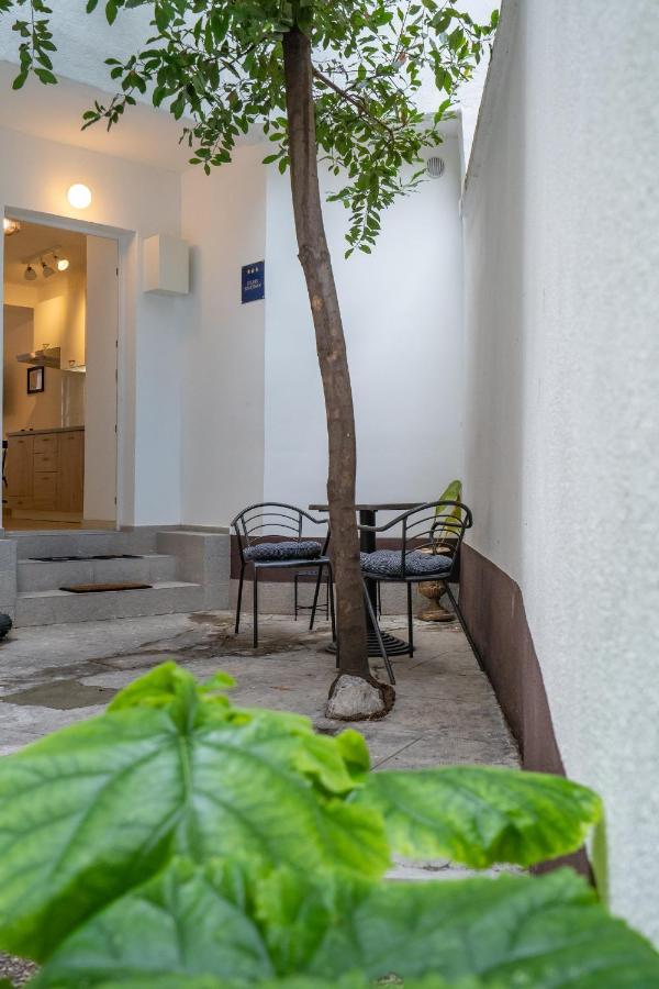 Vincent Studio Apartment Rijeka Exteriör bild