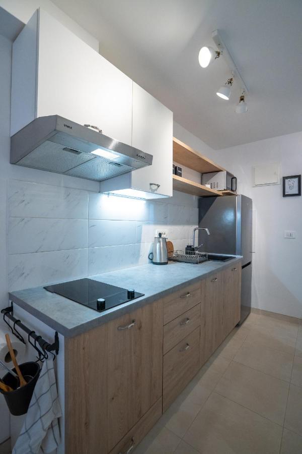 Vincent Studio Apartment Rijeka Exteriör bild